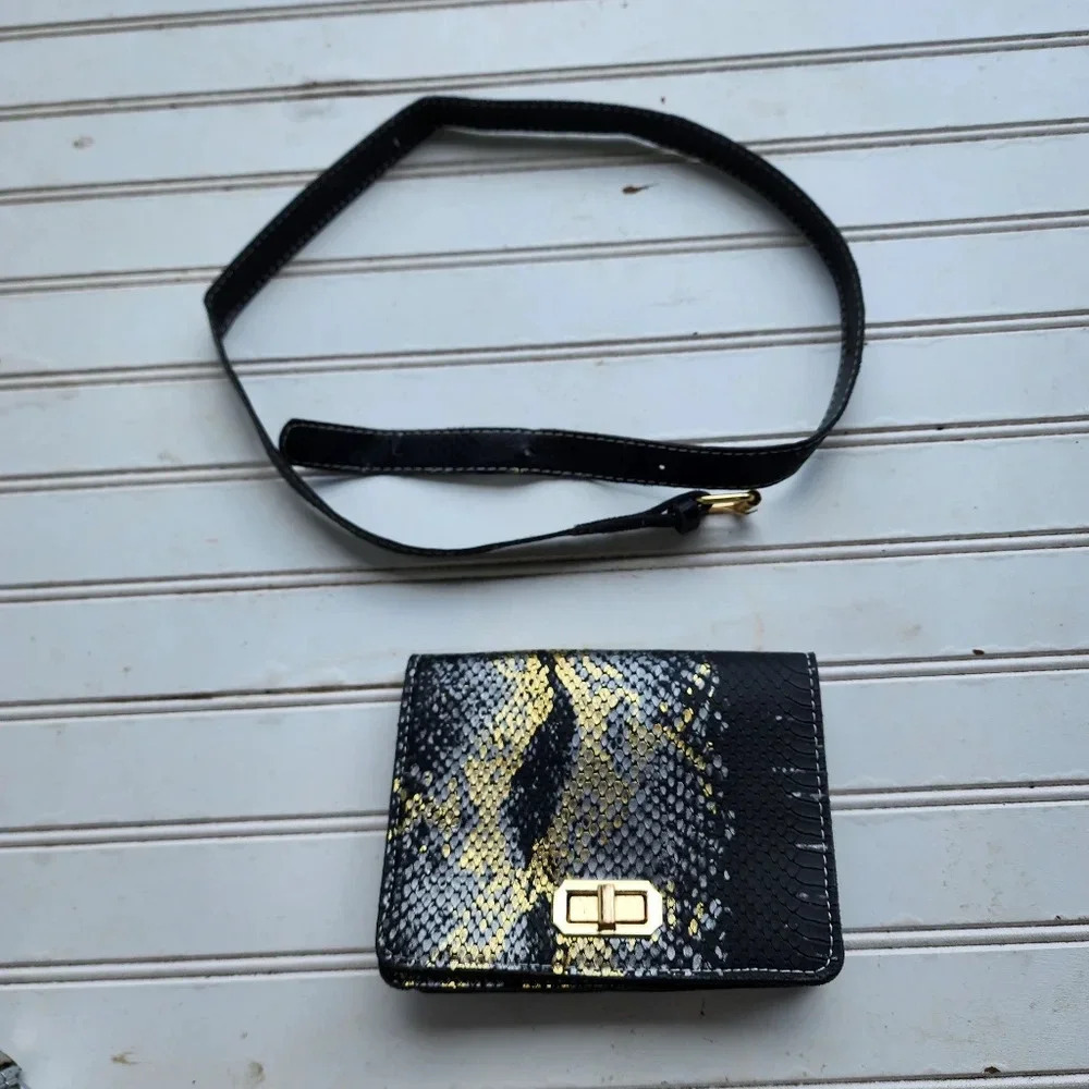 Womens Snake Skin Waist Belt Bag Black Gold 7"×5" - Picture 3 of 10